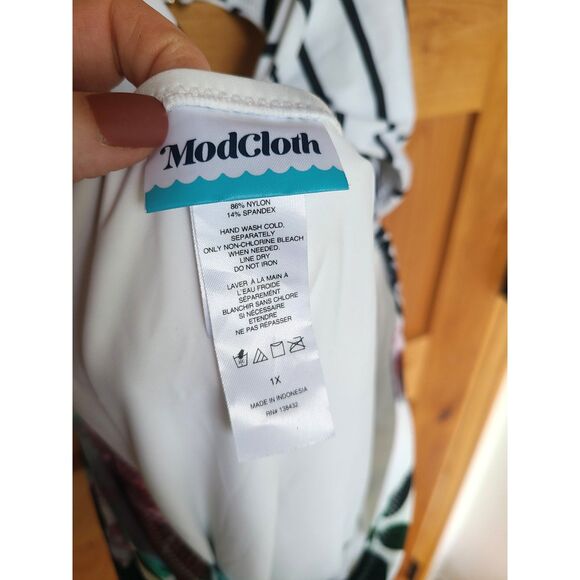 ModCloth 1X One Piece Swimsuit Bathing Suit Floral Tie Front Striped Resort XL - Picture 3 of 5